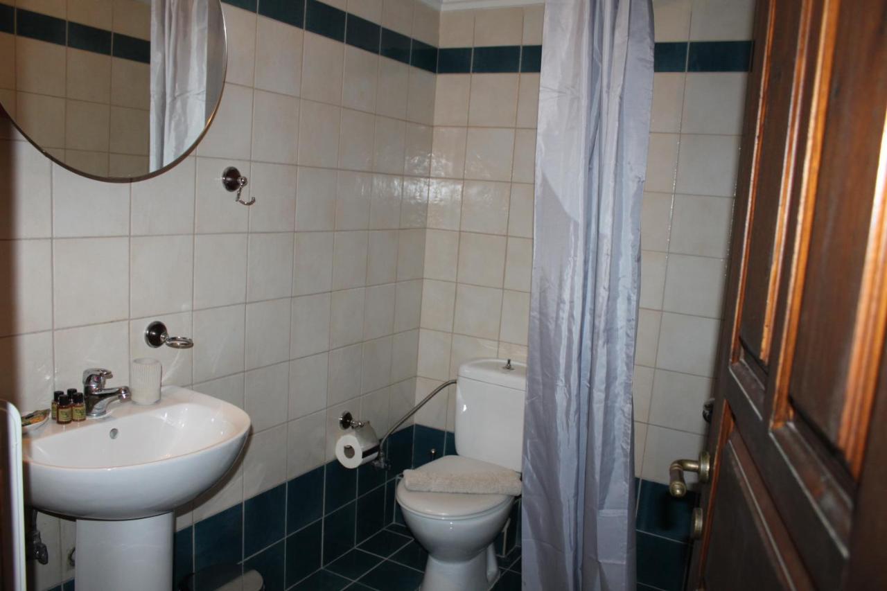 Saint George Hotell Kalávryta Eksteriør bilde